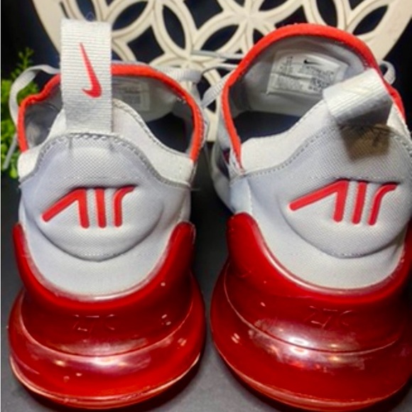 Men’s Nike Air Max 270 Gray‎ and Red Shoes - Picture 4 of 9